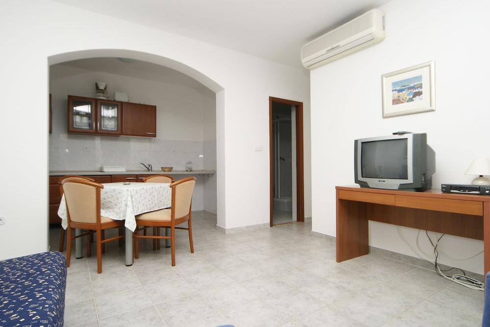 Pucisca Villa Postira Esterno foto